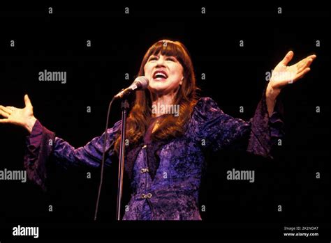 THE SEEKERS Judith Durham Vocals Live In London UK 1 June 2000