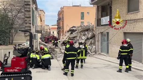 Crolla Palazzina In Ristrutturazione A Matera Nessuno Coinvolto