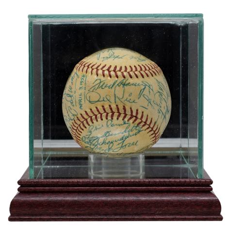 Braves Onl Baseball Signed By With Lew Burdette Red