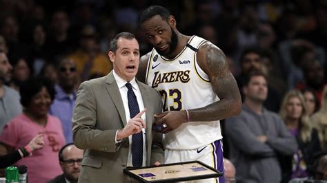 Lebron James Responde A Las Cr Ticas Al M Nager De Los Lakers El Fildeo