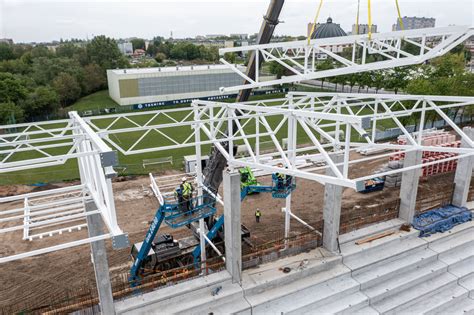 Przebudowa stadionu Wisły Trybuny przykryła konstrukcja dachu