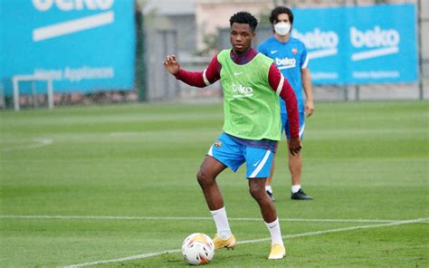 Ansu Fati returns to training with the squad