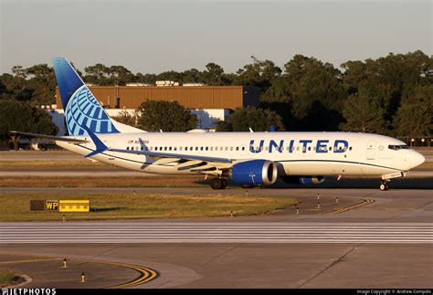 N27256 Boeing 737 8 MAX United Airlines Andrew Compolo JetPhotos