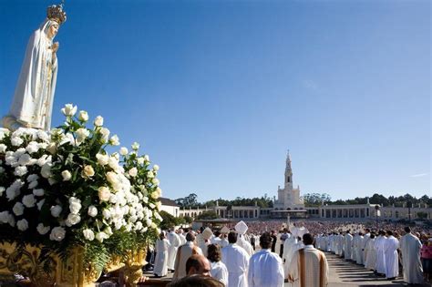 Il Santuario Della Madonna Di Fatima In Portogallo