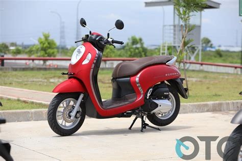 Masuk Generasi Ke 5 Ini Perjalanan Honda Scoopy Di Indonesia