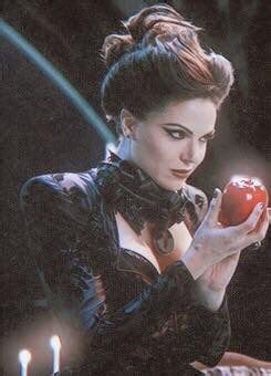 Awesome Evil Queen Regina Holding An Apple Evil Queen Evil Queens