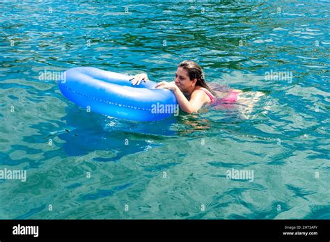 Women Bikini Water Hi Res Stock Photography And Images Alamy