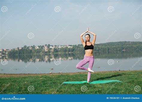 Girl Doing Yoga Fitness Exercise Stock Image Image Of Summer Park