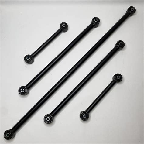 Комплект реактивных штанг URBAN для ВАЗ 2121-2131 Нива/2123 Chevrolet ...