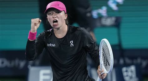 Wta Dubaj Iga Wi Tek Qinwen Zheng O Kt Rej Mecz Polki Z Finalistk