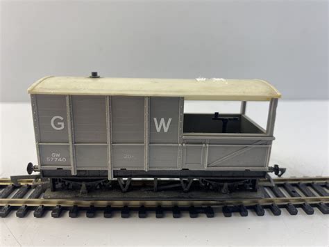 Triang OO Gauge GWR 20T Toad Brake Van No 57740 In GW Grey Rocket