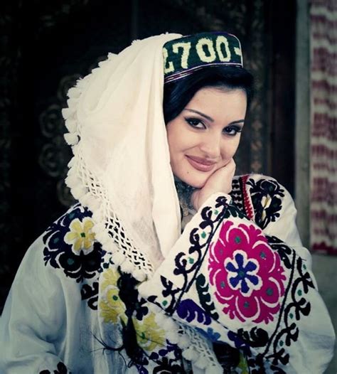 Фарзонаи Хуршед :: Tajik Music Production
