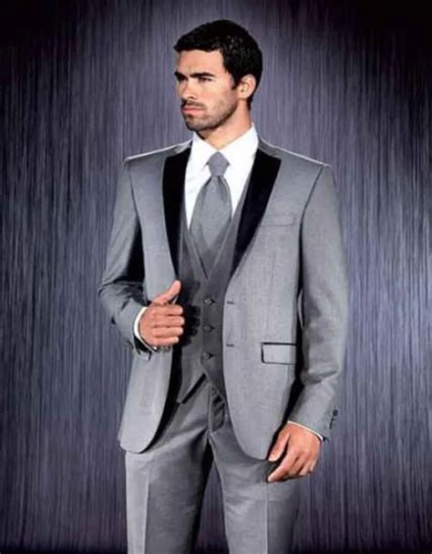 Custom Made Two Buttons Light Grey Groom Tuxedos Notch Lapel