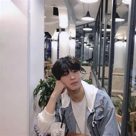 Màn đụng độ nhan sắc của các hot boy hot girl làng thể thao tại SEA Games 32 Từ visual đến