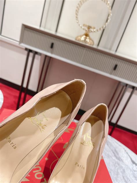Replica Christian Louboutin Lipchick Pumps Mm In Nude Patent Leather