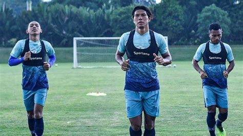 Bek Persib Bandung Ini Waspadai Semua Pemain Persiraja Musuh Terberat