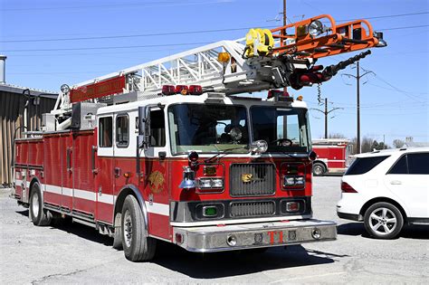 Sold Sold Sold Seagrave Aerial Ladder Command Fire Apparatus