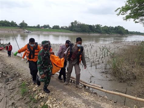 Mayat Perempuan Ditemukan Mengapung Di Sungai Bengawan Solo Tuban