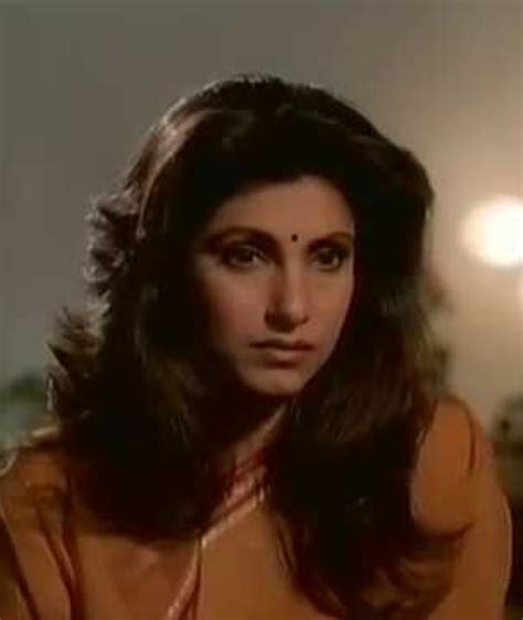 Dimple Kapadia जख्मी औरत से फ्लेमिंगो तक जब ग्लैमर छोड़ डिम्पल ने दिखाया अभिनय का दम