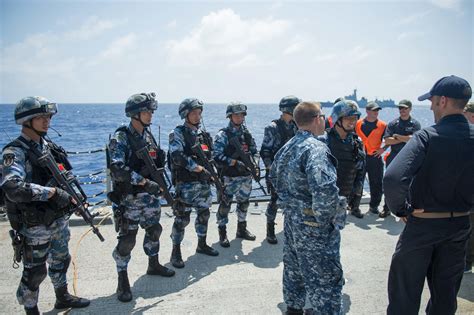 Chinese Marines aboard the US Navy destroyer USS Stockdale (DDG-106 ...