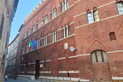 Domenica Al Museo A Siena Pinacoteca Villa Brandi Archeologico