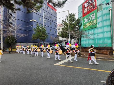 진해구 웅동2동 정월대보름 지신밟기 행사 개최