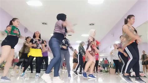 Senam Aerobic Pemula Di Sanggar Senam Ross Violet Gkb Gresik Youtube