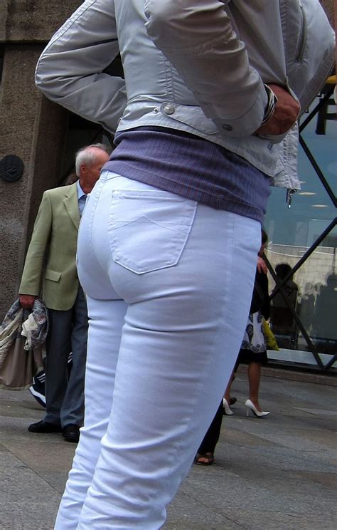 Red Head Nice Ass HARD VPL NOT OC Tight Jeans Forum