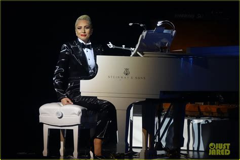 Photo Lady Gaga Jazz And Piano Opening Night 09 Photo 4214525 Just