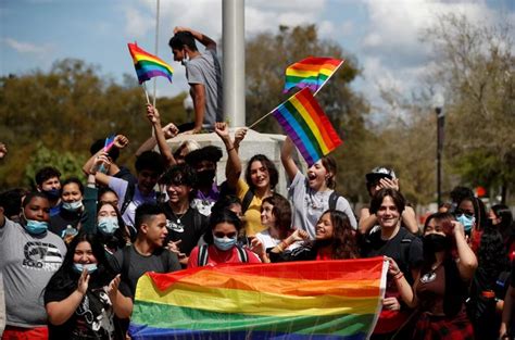 Dont Say Gay M S Prohibiciones Para Las Escuelas De Florida Tras Una Expansi N De La