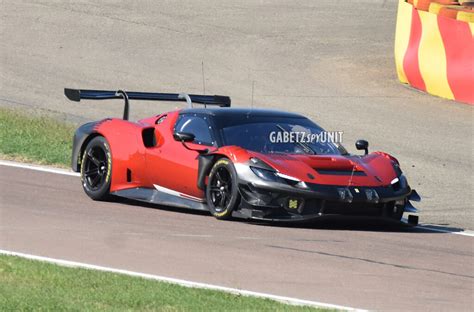 Ferrari 296 Gt3 Test In Pista A Fiorano Per Lauto Da Corsa Del