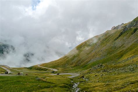 Discover Transfagarasan through 30 stunning photos | Universe Stars