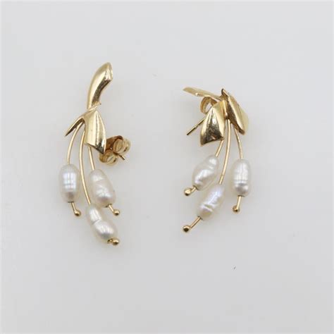 14kt Gold Pearl Earrings Property Room