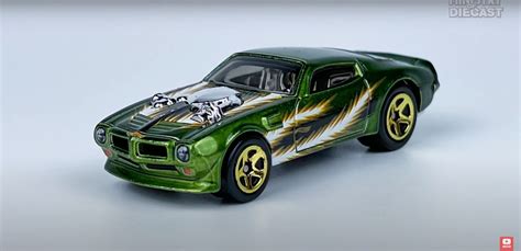 Hot Wheels Ultra Hots Is One Cool Throwback To The 80s There Are Eight Cars Inside Autoevolution