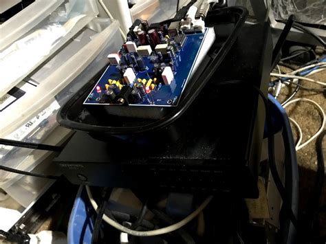 Philips tda1305 (hybrid multi-bit/bitstream DAC with interpolation ...