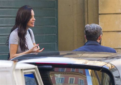 Antonella Mosetti Completamente Nuda Sui Social Che Ventaglio Di Foto Hot