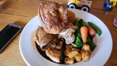 Sunday lunch reviews of West Malling pubs and restaurants on Best ...