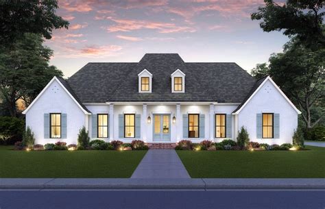 Southern Style House Plan - 4 Beds 3.5 Baths 2350 Sq/Ft Plan #1074-33 ...