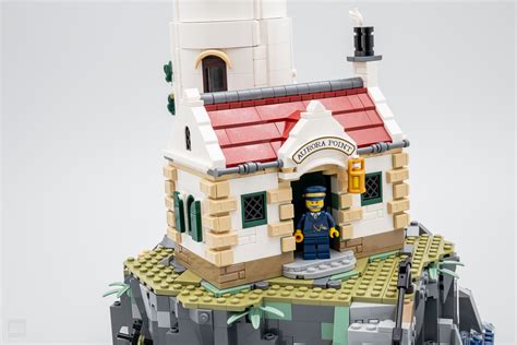 Review : LEGO IDEAS 21335 Motorized Lighthouse - HOTH BRICKS
