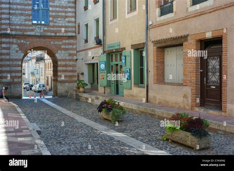 Village Auvillar Perigord France Stock Photo Alamy