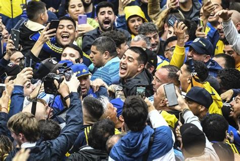 Elecciones En Boca Riquelme Le Gan Por Paliza A Macri Que Ni Fue A