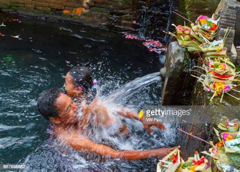 142 Tirtha (Hinduism) Stock Photos, High-Res Pictures, and Images - Getty Images