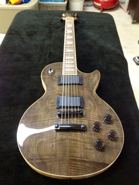 Curly Maple, Gloss Polyurethane Finish - Les Paul Style Guitar