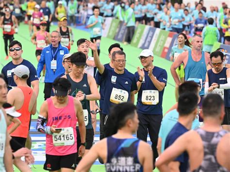 陳茂波於「殿堂盃」奪亞軍 稱馬拉松展示香港城市活力 新浪香港