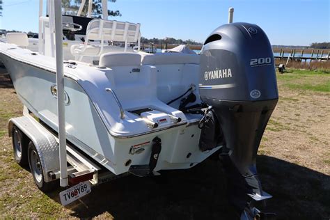 22ft 2021 Sea Hunt Ultra 229 Donnelly Yachts