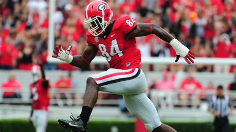 Bears sign first-round pick Leonard Floyd