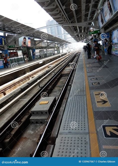 Transit Access to Commercial-Broadway SkyTrain Station 21