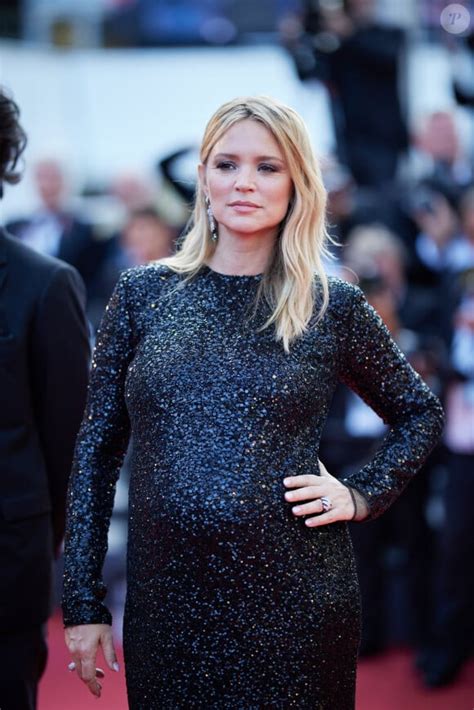 Virginie Efira L Actrice A Pris 17 Kilos Pendant Sa Grossesse Son