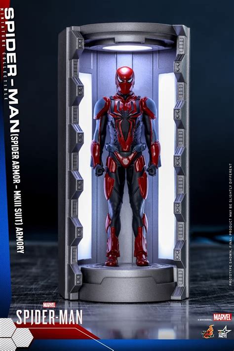 Homem Aranha Ganha Mini Hall De Uniformes Pela Hot Toys Universo Marvel