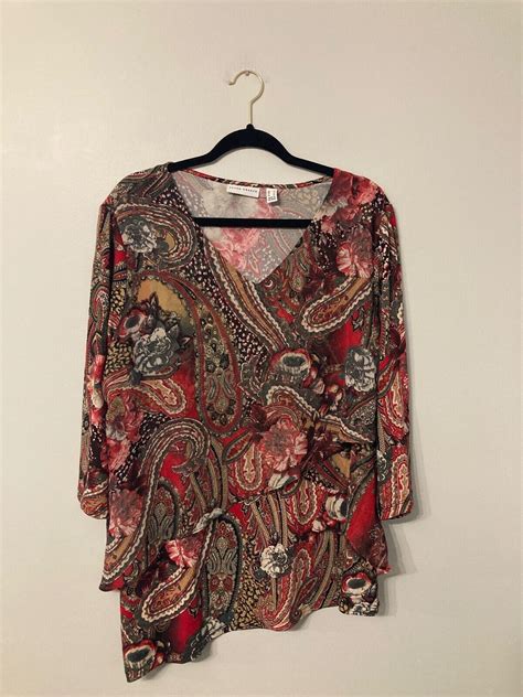 Susan Graver Top Size Large Tiered Paisley Red Grey Qvc V Neck 3 4